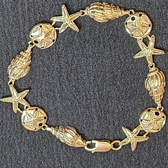 Jewelry - Vintage 10kt Solid Seashell Link Bracelet**** INTRODUCTORY PRICE****